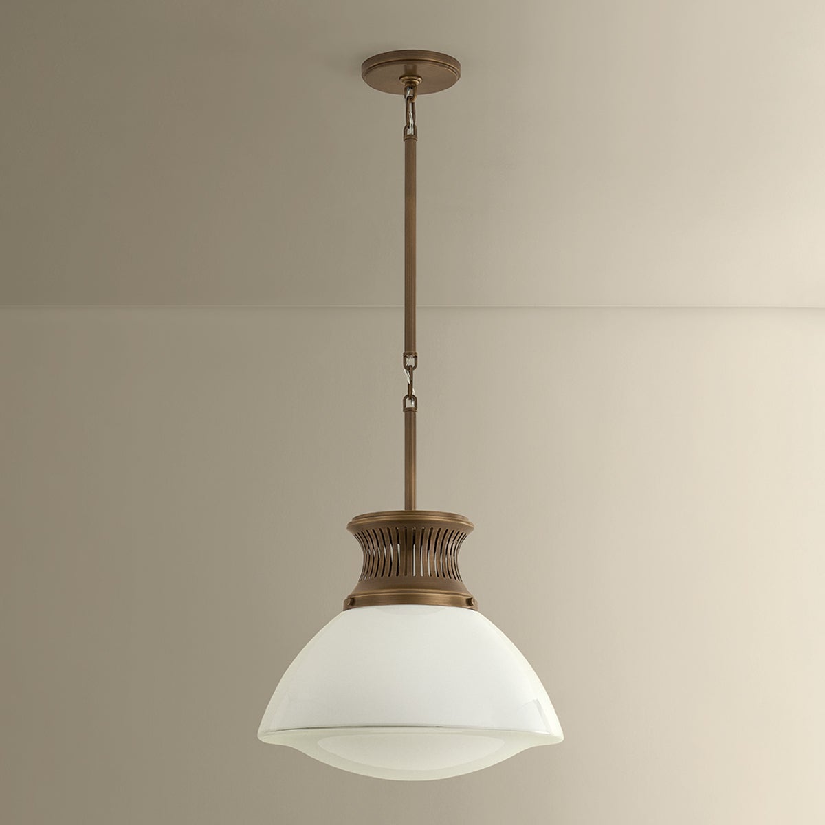 Bruceville Pendant 16"