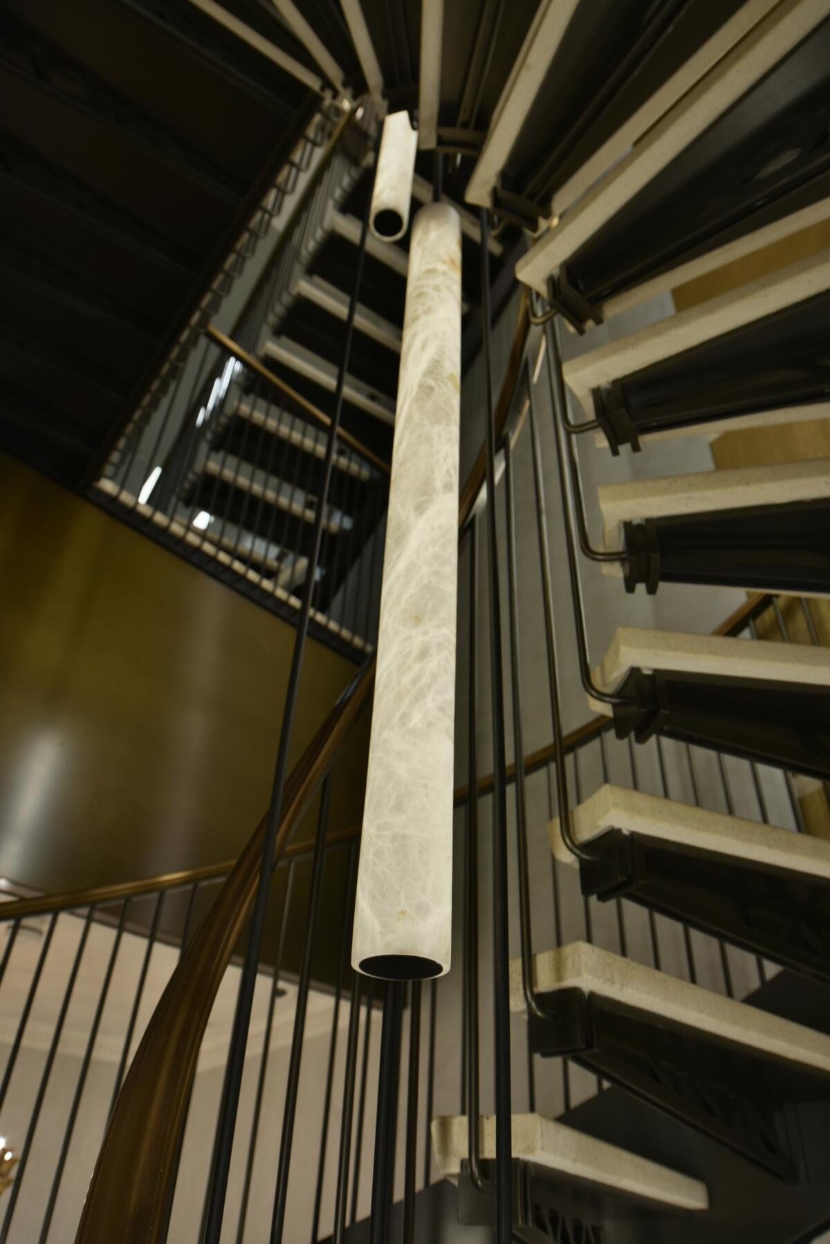 Alabaster long Pendant Light (customize)