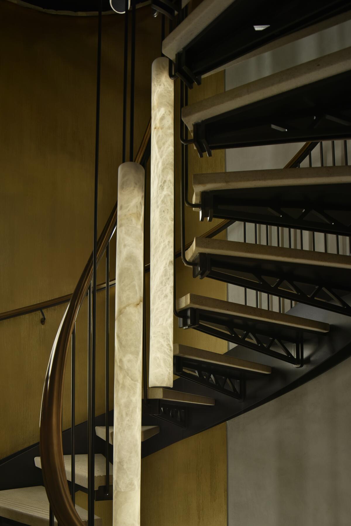 Alabaster long Pendant Light (customize)