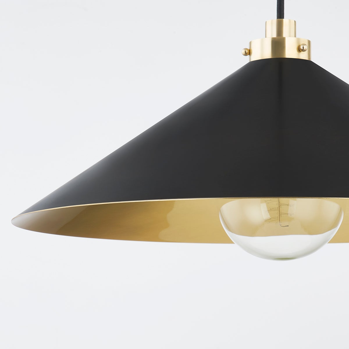 Clivedon Pendant