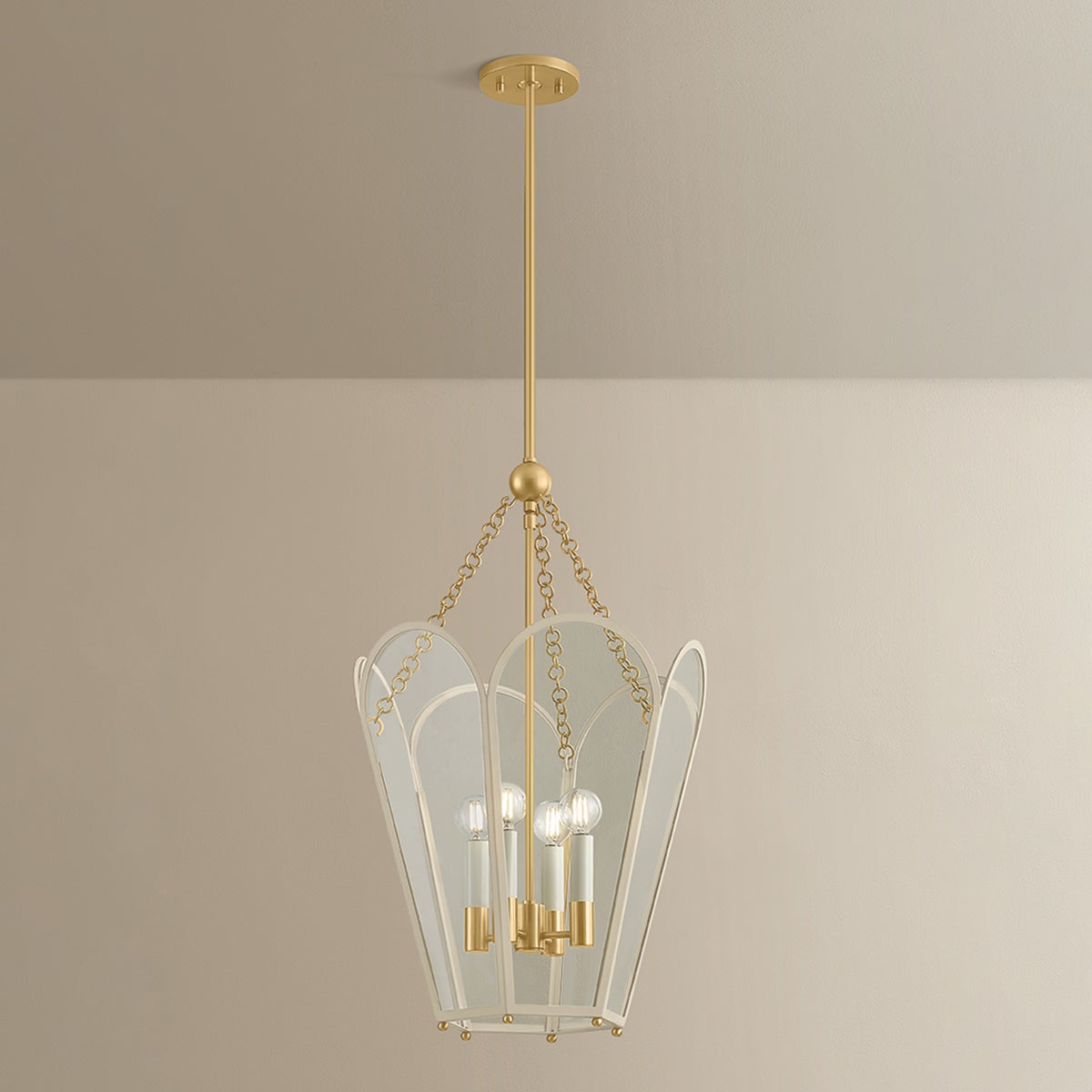 Clarisse Lantern 16"