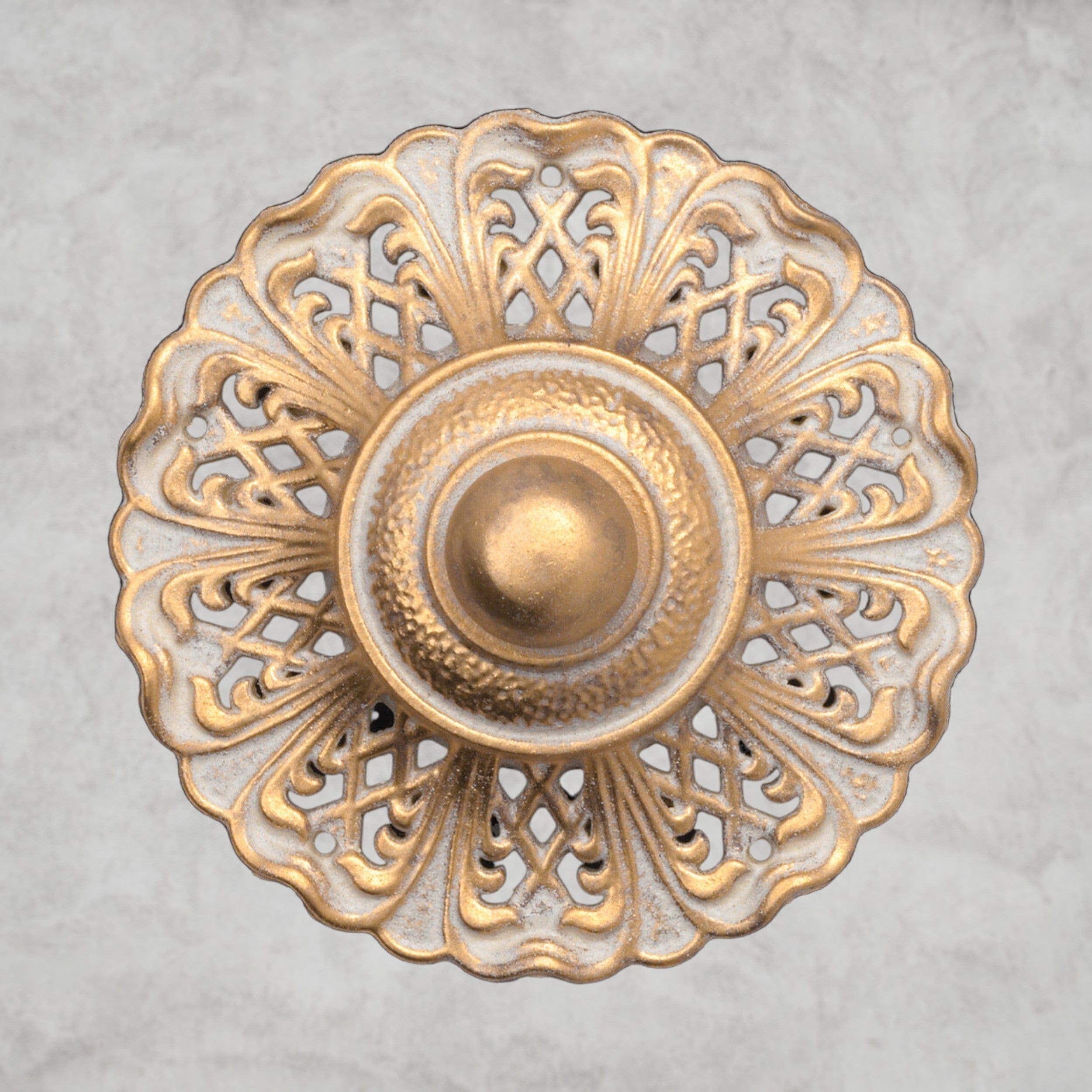 La Scala Chandelier 28"