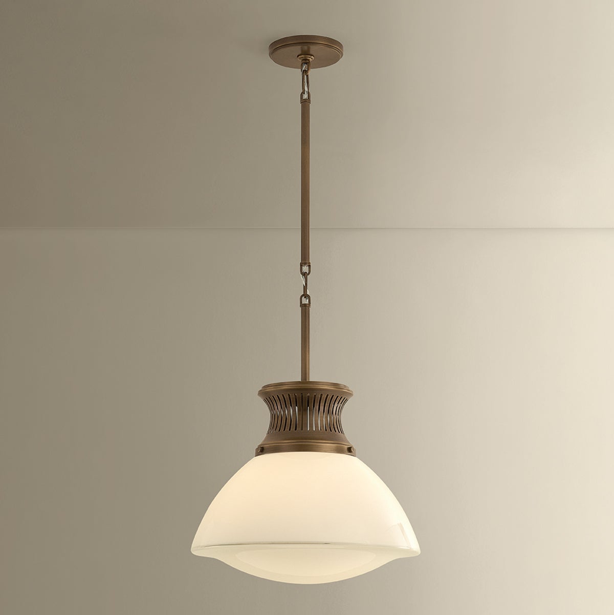 Bruceville Pendant 16"