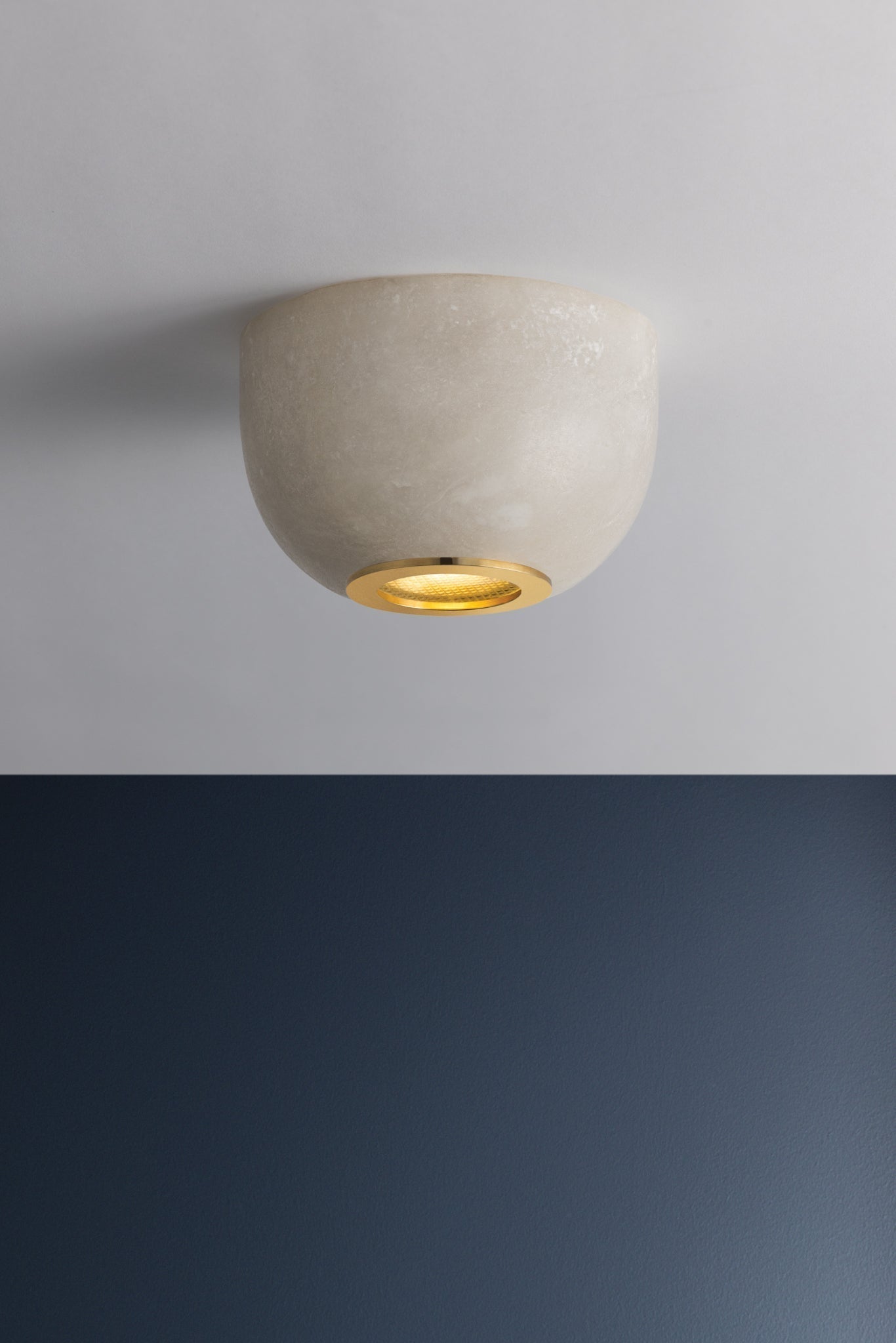Bains Corner Flush Mount
