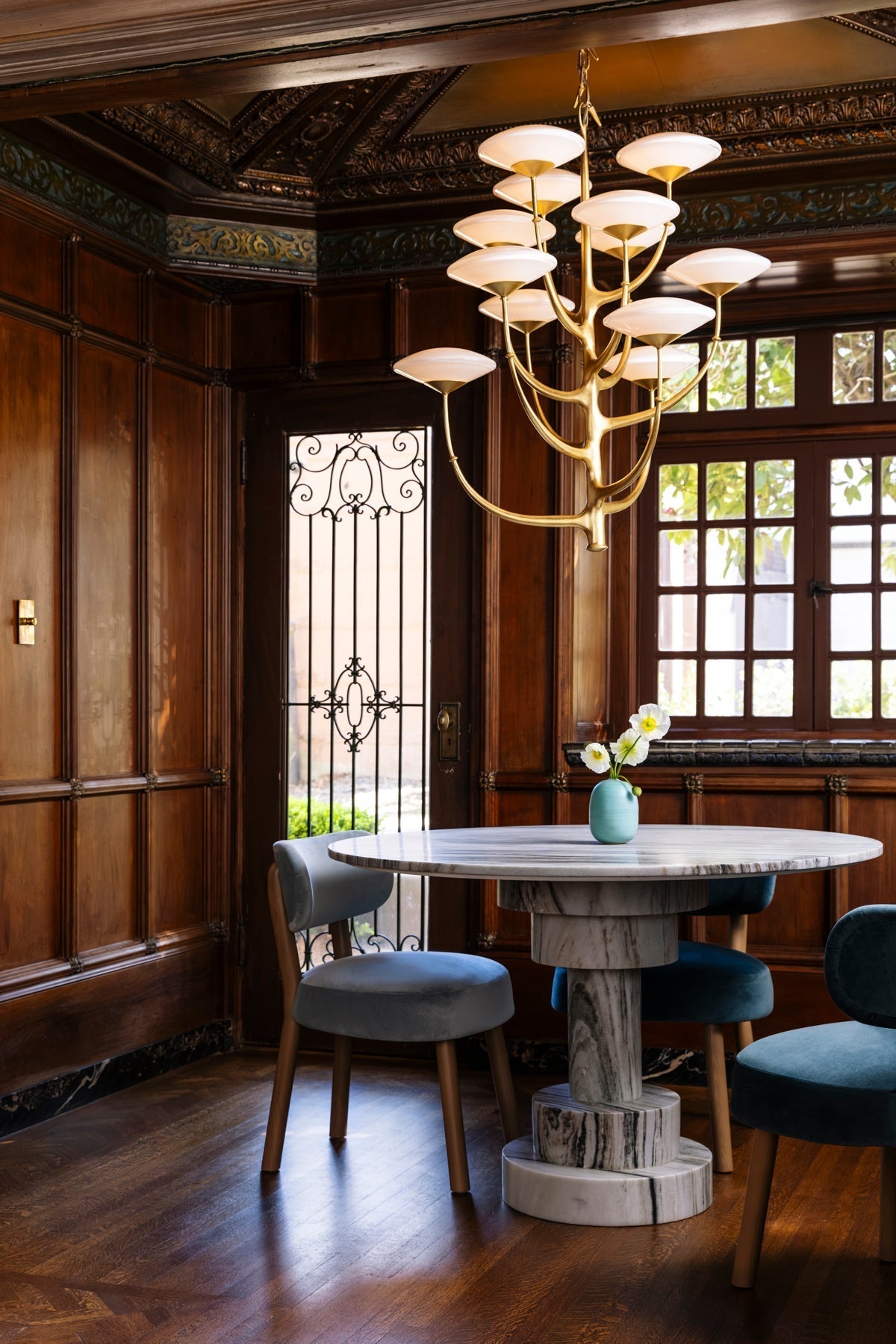 Pluro Chandelier
