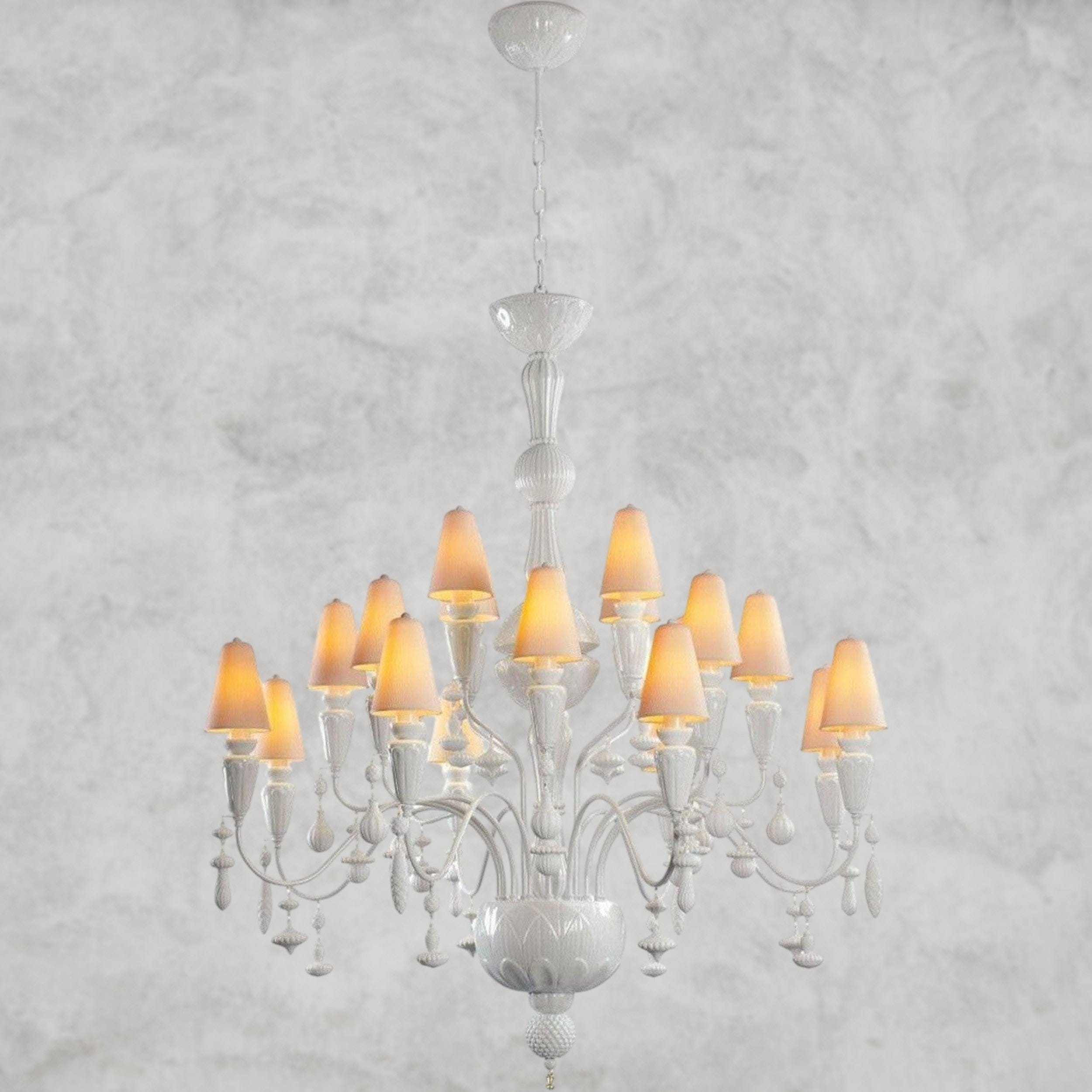 White Vintage Nexora 20-Lights Chandelier